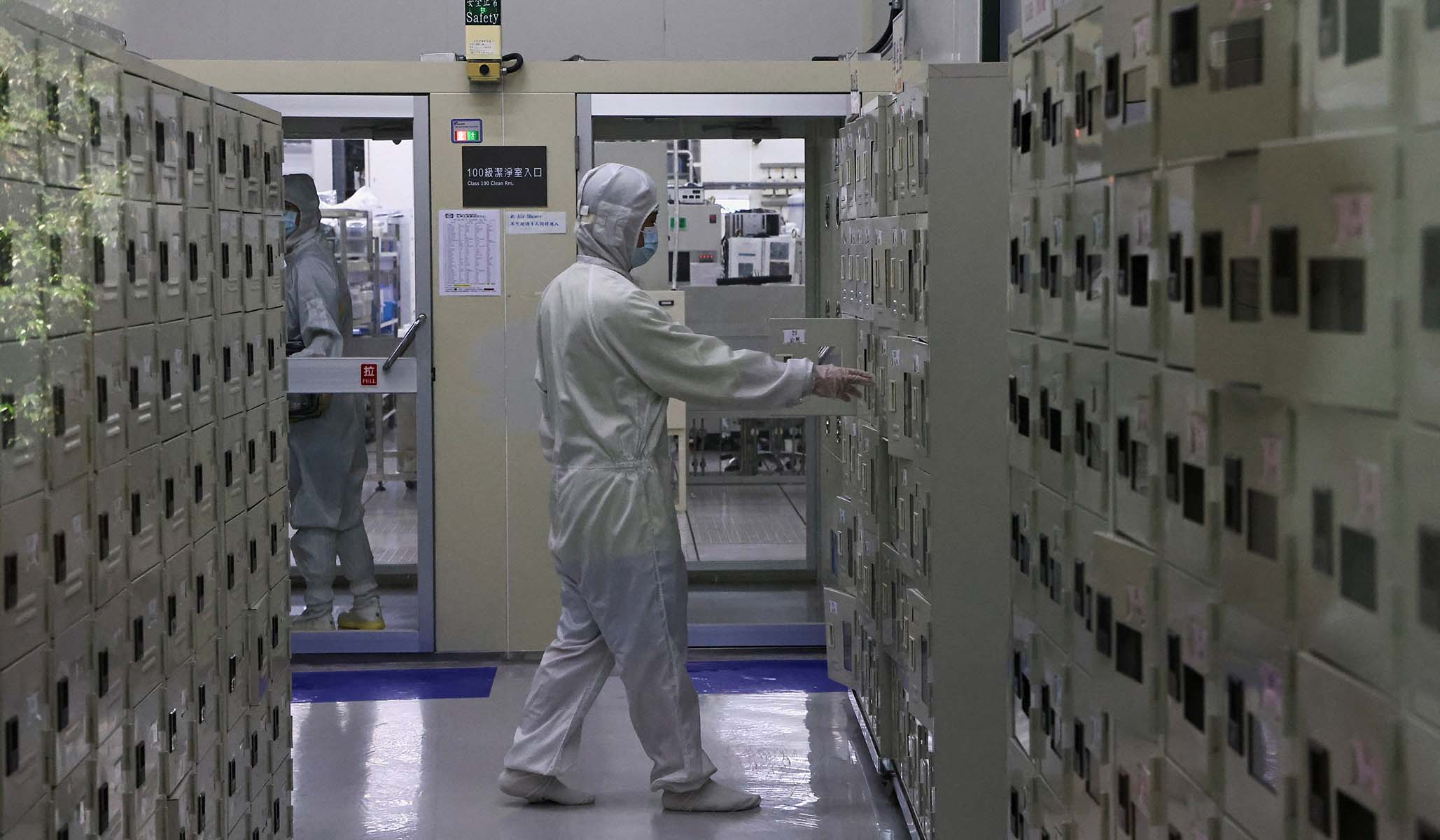 The Taiwan Silicon Semiconductor Shield: Defense Strategy Risks Versus Strategic Realities 5 The Arizona Mirage: Why US Fabs Cannot Replace Hsinchu Capacity Before 2030