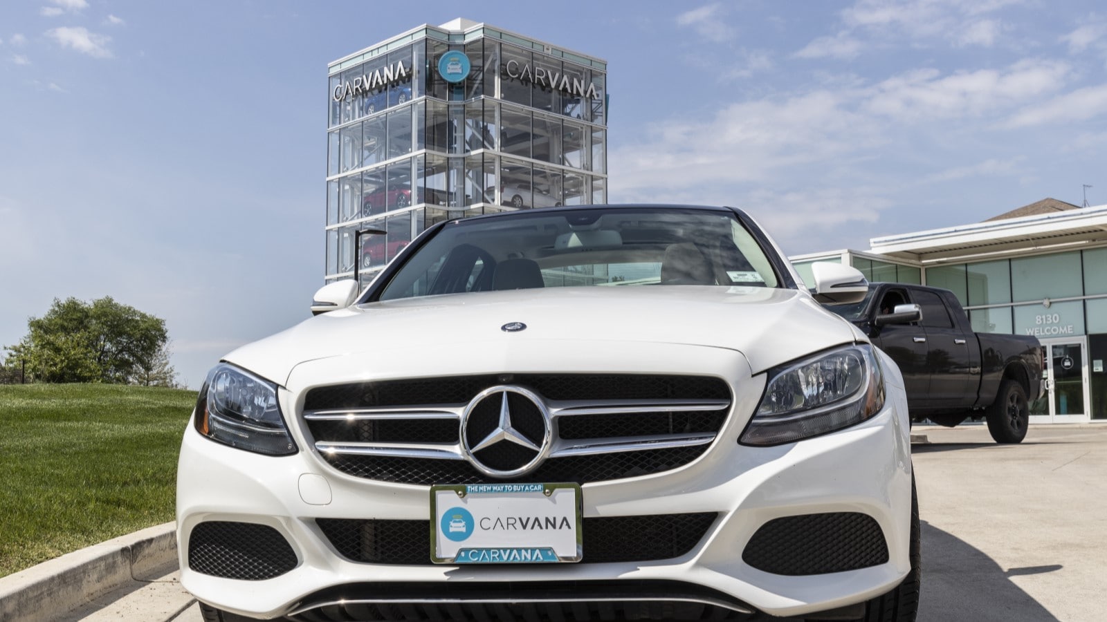 Carvana Co.: Systemic failure to transfer vehicle titles and abuse of out-of-state temporary tags 3 Systemic Title Transfer Failures: Months-Long Delays and 'Unsellable' Cars