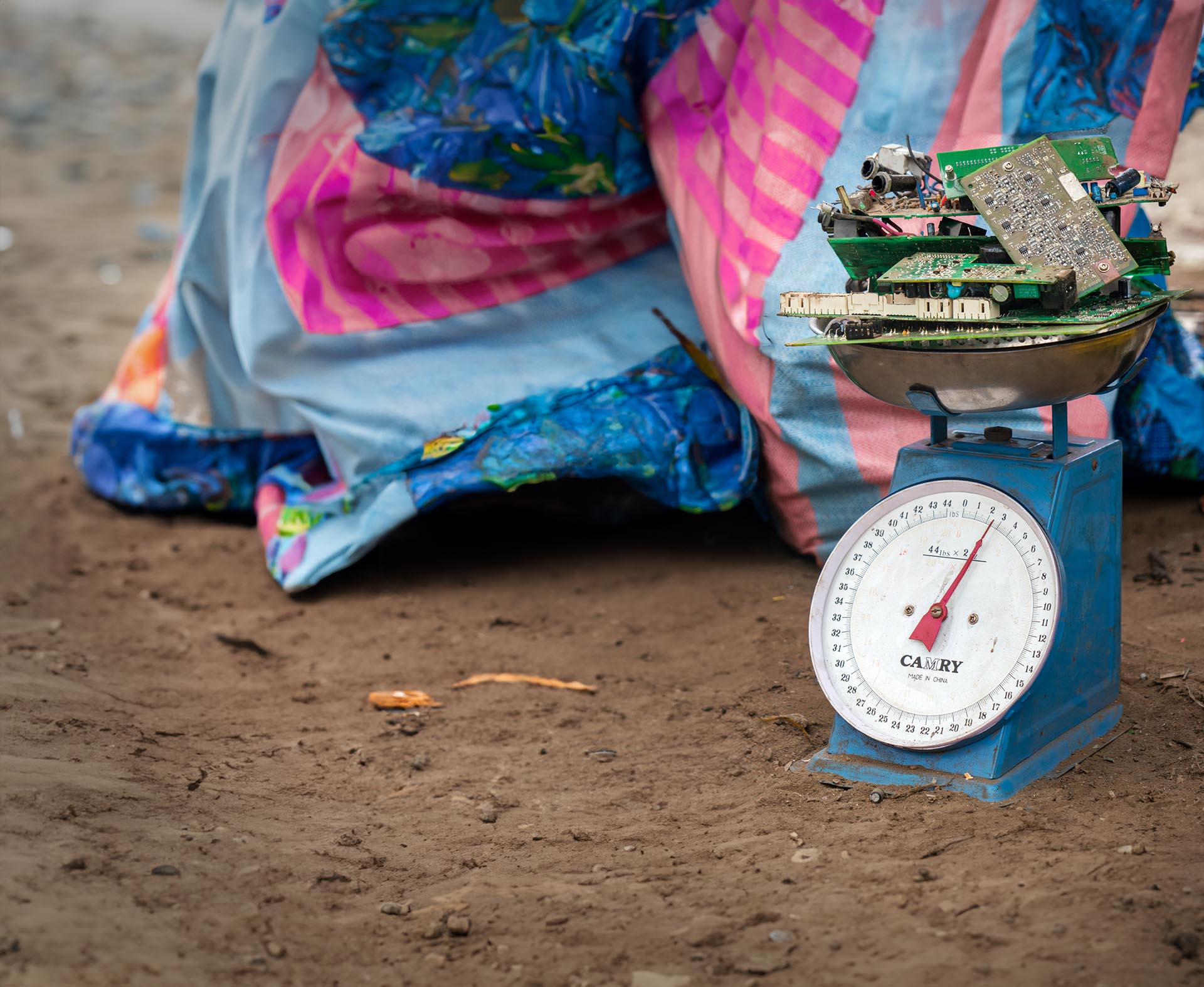 The E-Waste Export Scandal: Dumping in the Global South and the 63 Million Metric Tonnage 4 Agbogbloshie: Anatomy of a Digital Graveyard