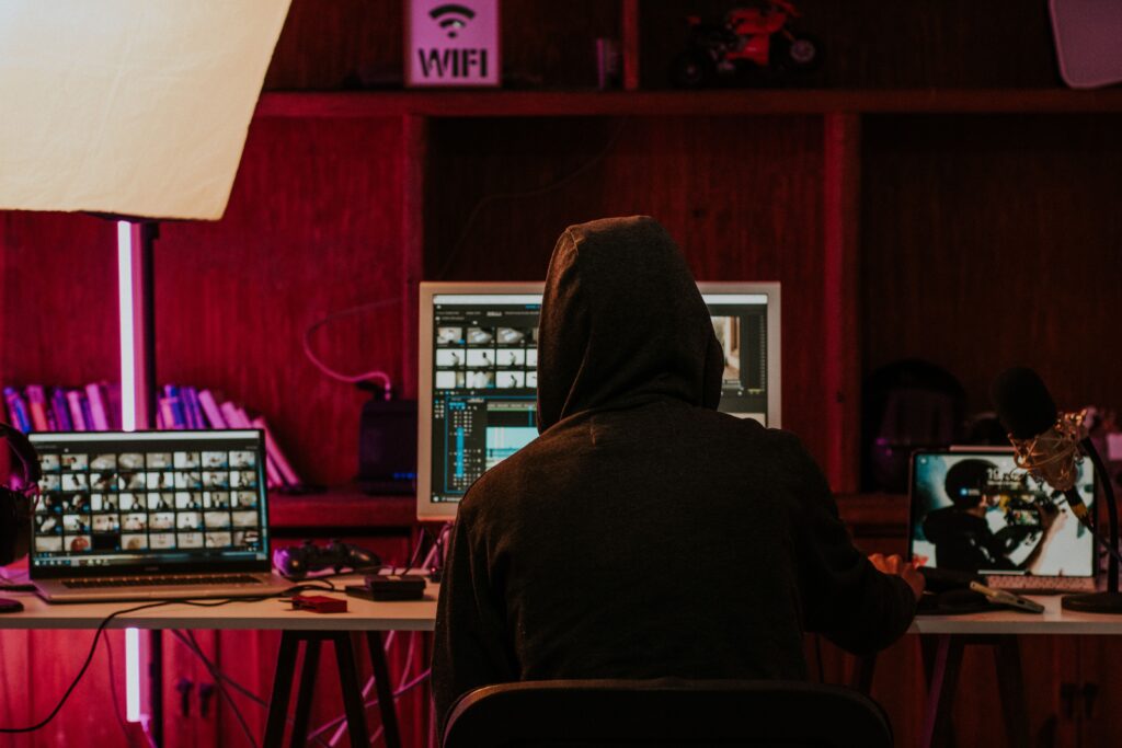 Black Market Of Counterfeit VLC Repositories